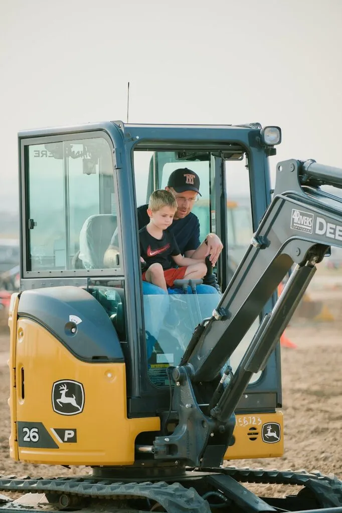 BD3-682x1024 -compressed.webp