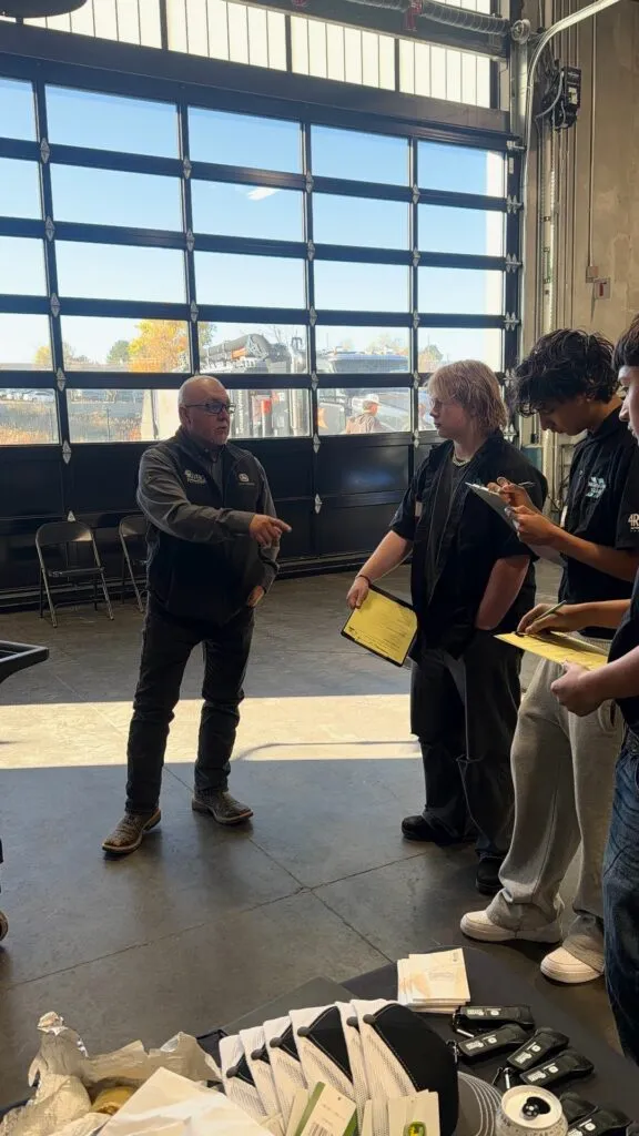 mi7-576x1024 -compressed.webp